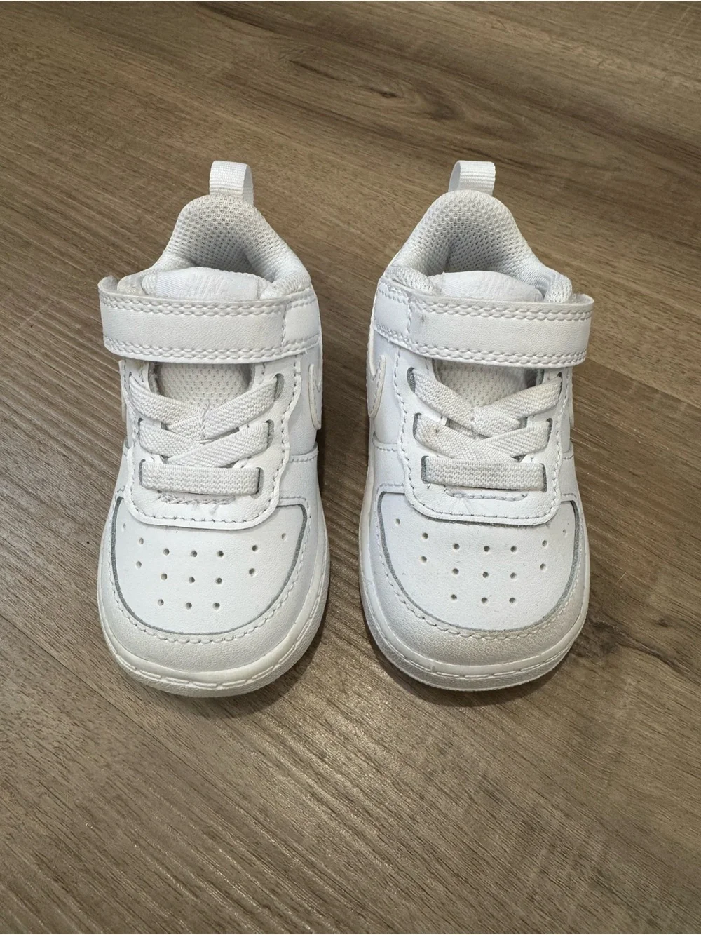 Nike Infant White Leather Sneakers - Picture 2 of 6